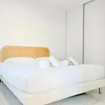 Estello - Comfortable Terrace Parking *