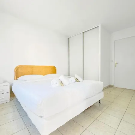 Estello - Comfortable Terrace Parking Apartamento *