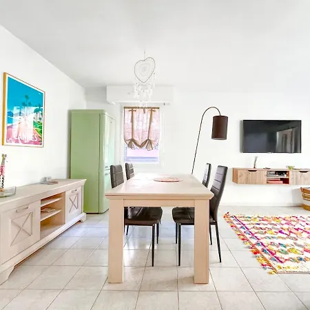 Apartamento Estello - Comfortable Terrace Parking